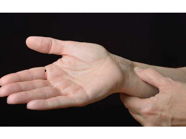 നിങ്ങളുടെ ചൂണ്ടുവിരല്‍ ആ സത്യമാണ്