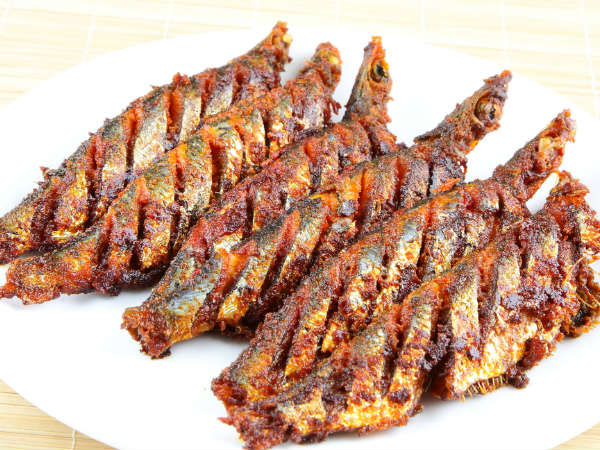  മീന്‍ പൊടിയാതെ വറുക്കാന്‍