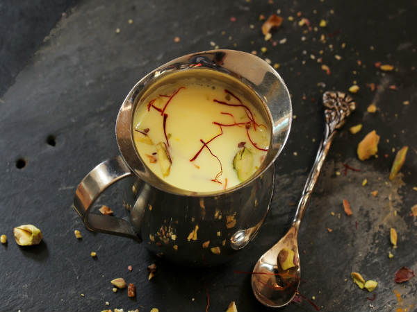 ആദ്യരാത്രിയില് അവള് നല്കിയ ആ പാല്.... ആദ്യരാത്രിയില് അവള് നല്കിയ ആ പാല്....