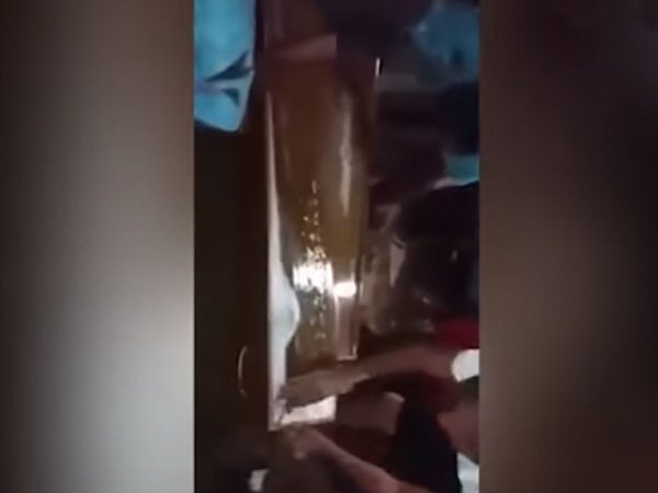  ബന്ധുക്കളുടെ സംശയം