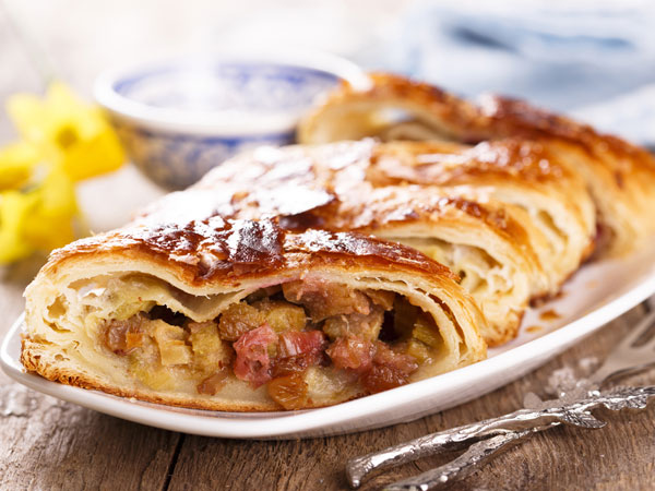 ബേക്കറി ഭക്ഷണങ്ങൾ കഴിക്കുന്നത്