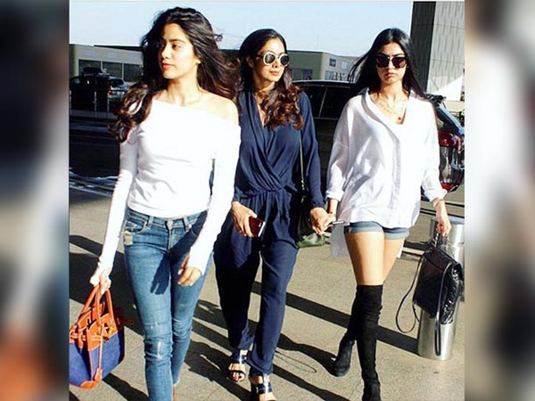 എയര്‍പ്പോര്‍ട്ട് ലുക്ക്