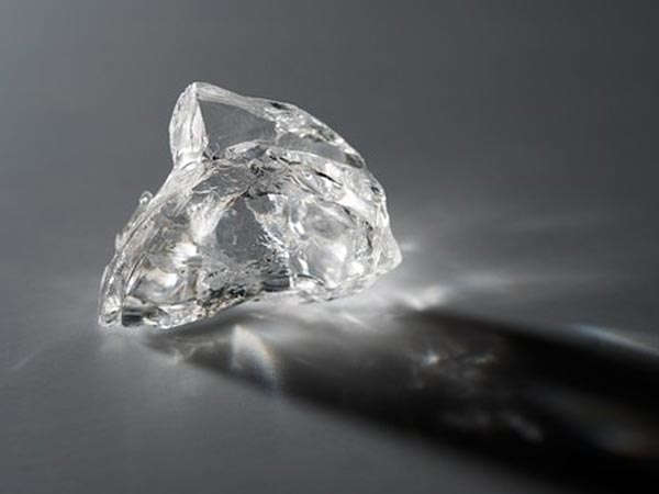 ക്രിസ്റ്റല് ക്രിസ്റ്റല്