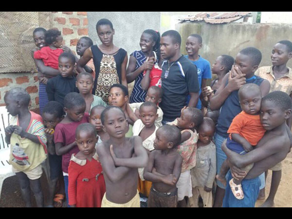 ഉഗാണ്ടയാണ് സ്വദേശം