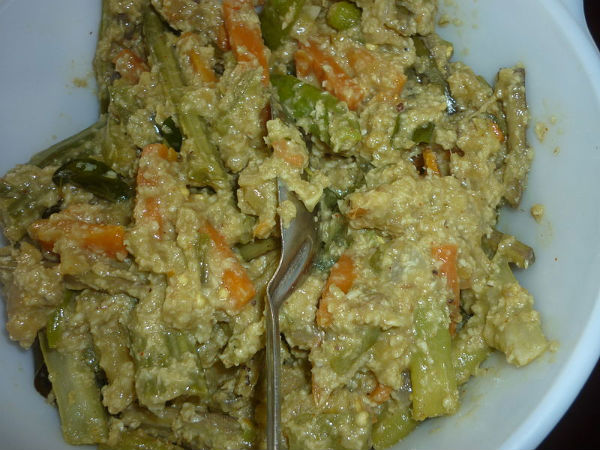 പച്ചമുളകും തേങ്ങയു വെളിച്ചെണ്ണയുമെല്ലാമാണ് 