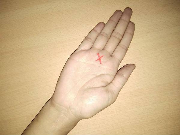  കൈയ്യില്‍ എക്സ് 