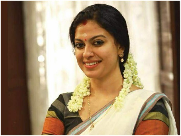 നീണ്ട കണ്പീലി നീണ്ട കണ്പീലി