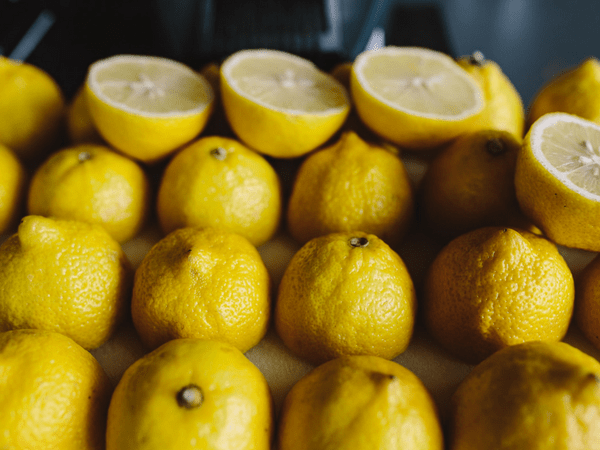 വെള്ളത്തില്‍ വെറുതേ നാരങ്ങ 