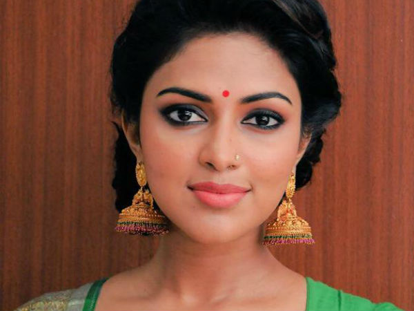 മൂക്കുത്തി