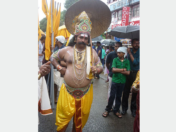 ഓണക്കോടിയുടുക്കാൻ