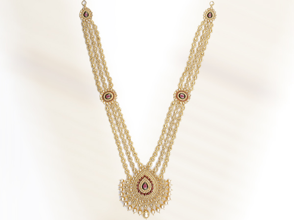 ലെയർ നെക്ലസ്