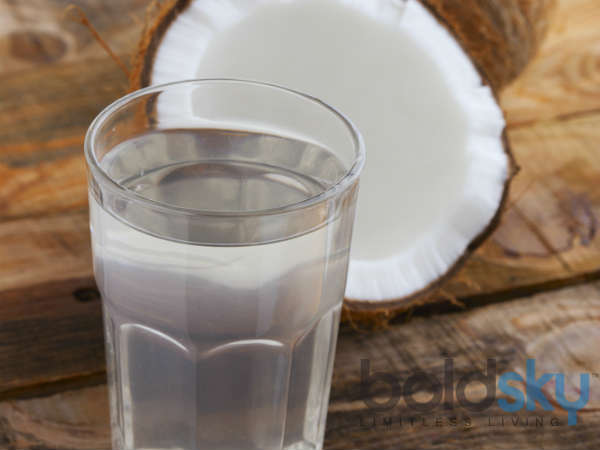 മുടിക്ക് തേങ്ങാവെള്ളം നല്‍കുന്ന ഗുണങ്ങള്‍