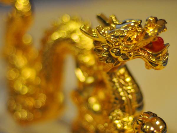 സ്‌നേഹത്തിനായി ഫെങ്ഷൂയി ഡ്രാഗണ്‍