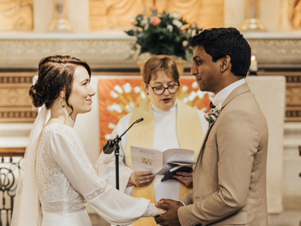 Doctor And Nurse Get Married At Hospital During COVID-19