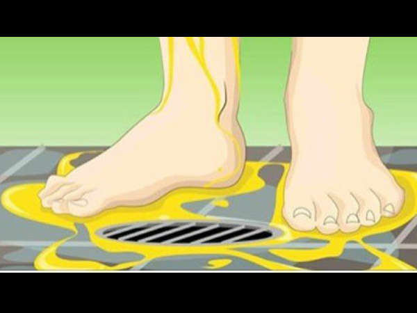 ഷവറിന് കീഴെ മൂത്രമൊഴിക്കുന്നത്