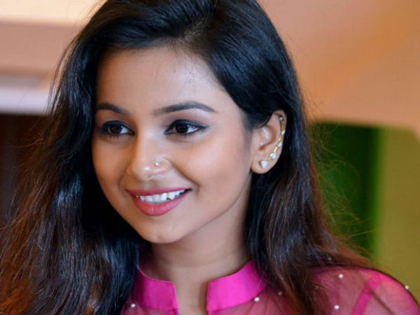 മൂക്കുത്തിയും പ്രത്യുല്‍പാദനവും