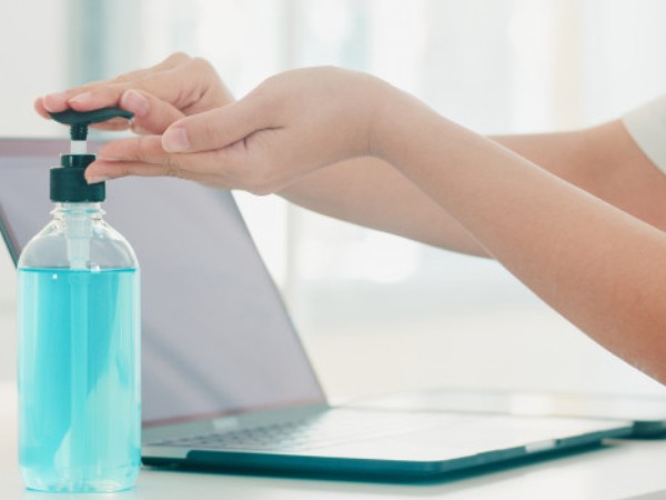 സാനിറ്റൈസര്‍ അപകടം