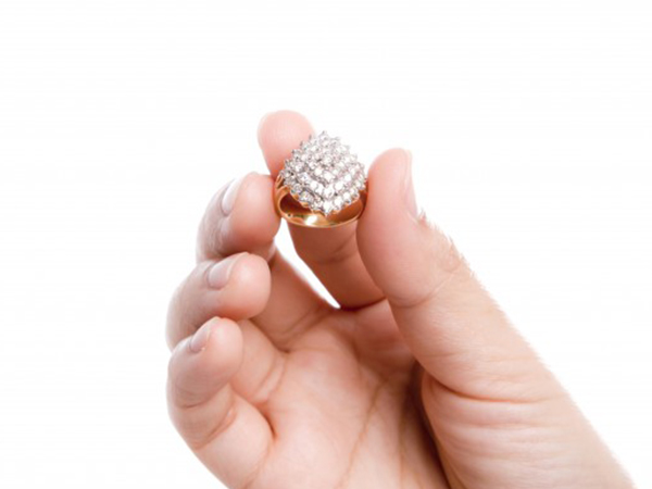 വജ്രം ധരിക്കേണ്ടത് ആര്