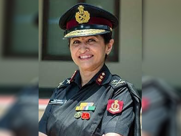 ലഫ്റ്റനന്റ് ജനറല്‍ മാധുരി കനിത്കര്‍