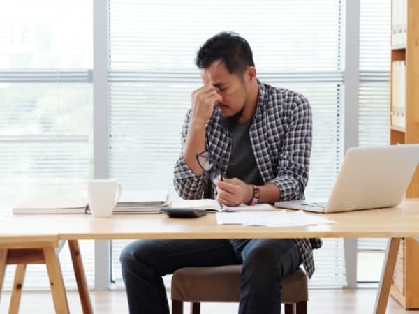 ഇരിക്കുന്നത് ശ്രദ്ധിക്കുക