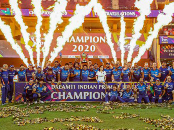 ചാമ്പ്യന്‍മാര്‍