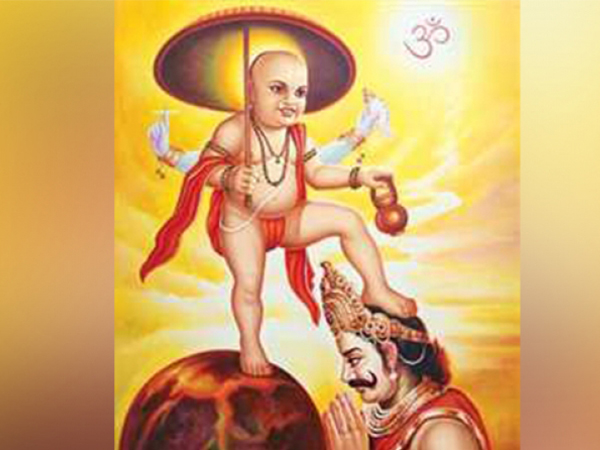 മഹാബലിയെ പാതാളത്തിലേക്ക് താഴ്ത്തുന്നു