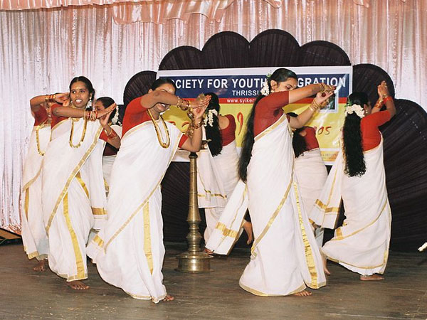 നാട്ടിന്‍ പുറത്തെ കളികള്‍