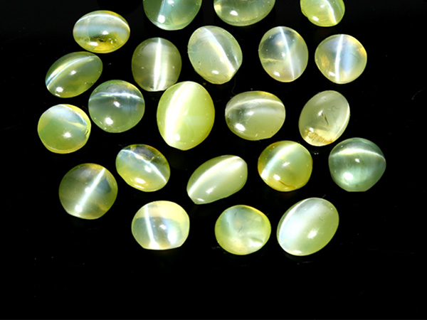 വൈഡൂര്യം (Cat's Eye)