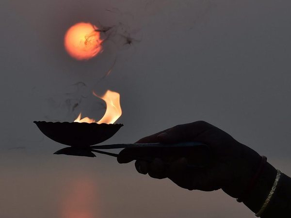 ജനുവരി 15, ഞായര്‍ - മകരസംക്രാന്തി, പൊങ്കല്‍, ഉത്തരായനം