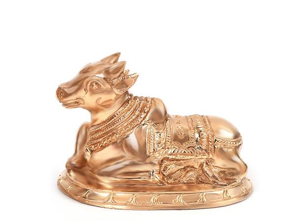 വെള്ളിയില്‍ തീര്‍ത്ത നന്ദി വിഗ്രഹം