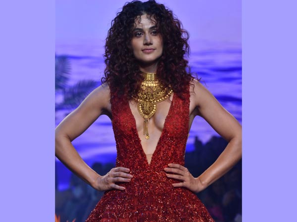 Taapsee Pannu Walk On Ramp Taapsee Pannu Walk On Ramp