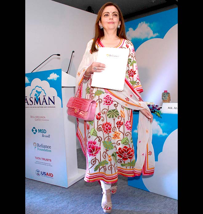 How Mukesh Ambanis Wife Nita Ambani Lost 18 Kgs - Her Weight Loss Secret And Diet; Details Inside