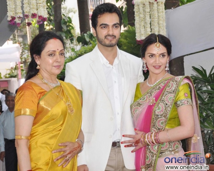 How Esha Deol Lost Weight After The Second Pregnancy; Her Fitness And Diet Secrets