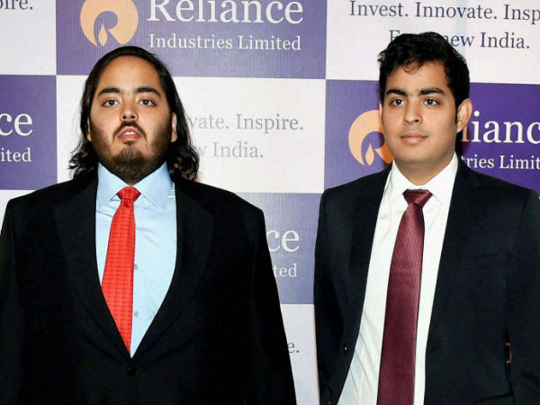 How Mukesh Ambanis Wife Nita Ambani Lost 18 Kgs - Her Weight Loss Secret And Diet; Details Inside