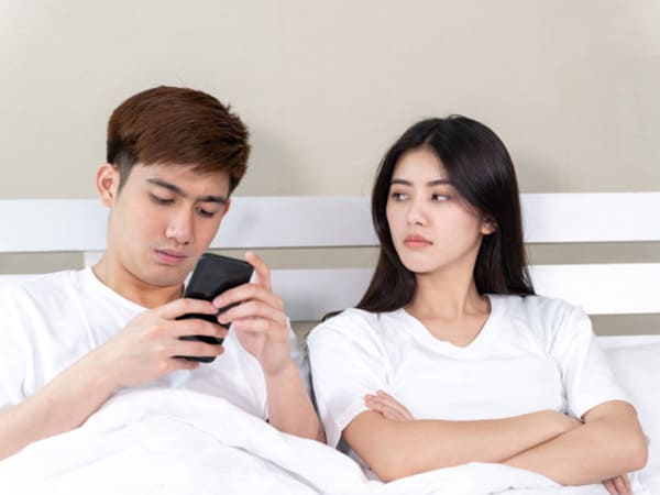 These Signs Will Tell You That Your Husband Is Cheating; Details In Malayalam