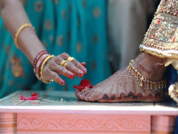 Never Touch The Feet Of These People, Considered As Sin According To Hindu Scriptures