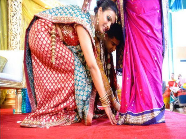 Never Touch The Feet Of These People, Considered As Sin According To Hindu Scriptures