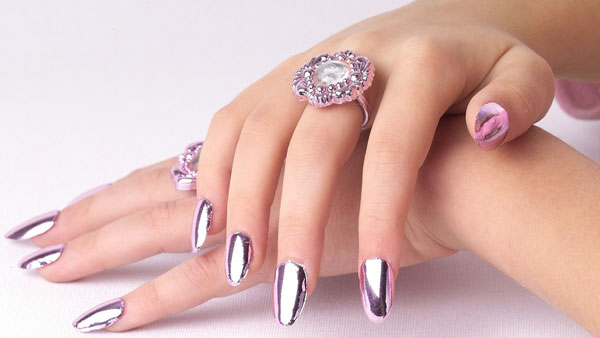 french manicure benefits