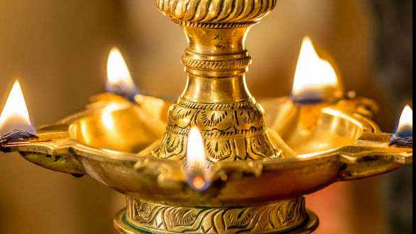 f Lightening Five Wick Nilavilakku 