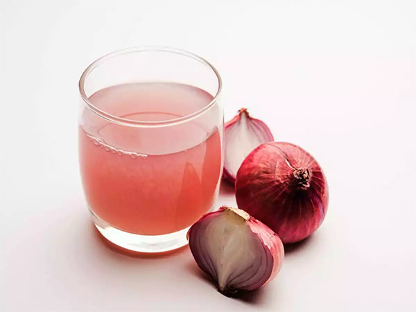 Ways To Use Onion Juice To Remove Hair Problems