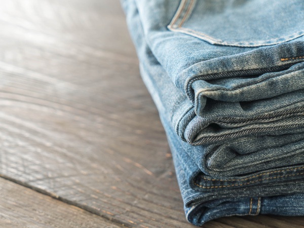 why denim color is blue