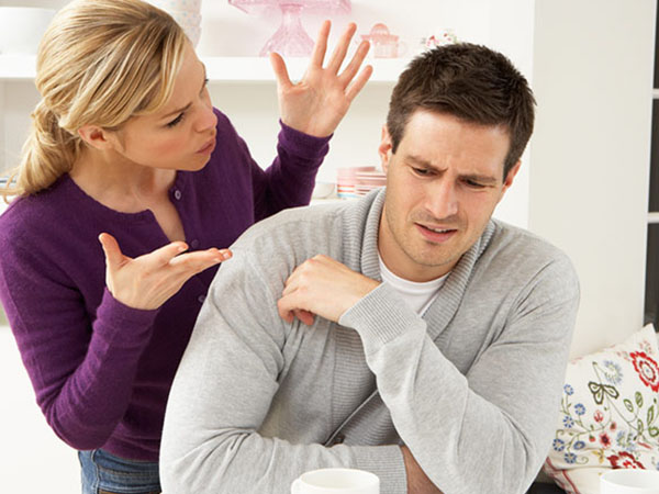 signs of controlling husband