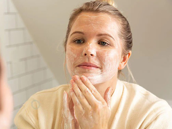 monsoon skincare tips