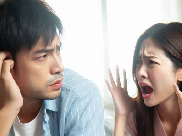 wife fighting with her husband