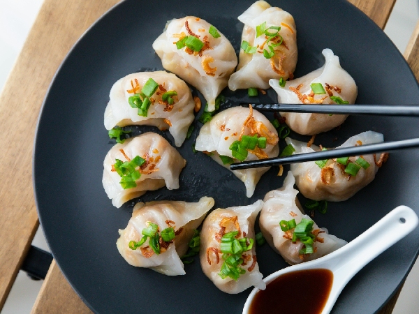 momos
