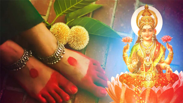 Lucky Signs on Women s Feet