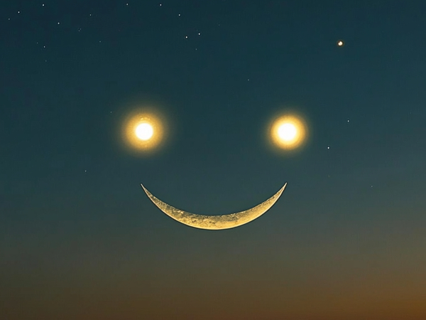 smiley face planet arrangement