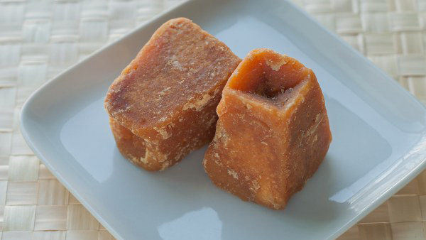 Benefits of drinking jaggery water