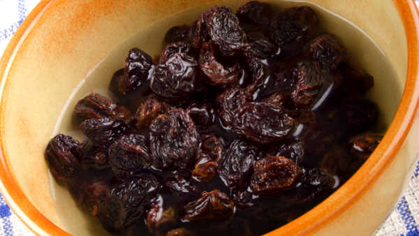Soaked Raisins vs Dry Raisins