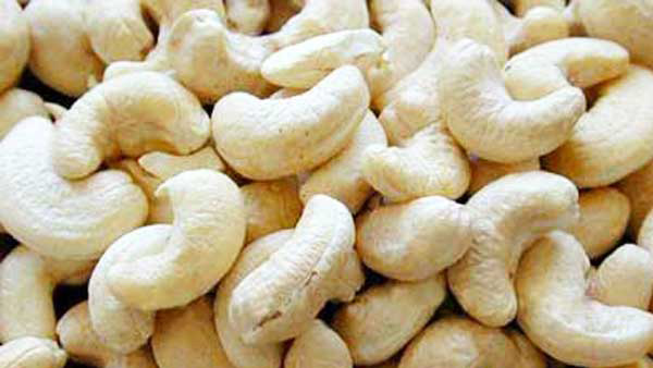 Cashews daily intake